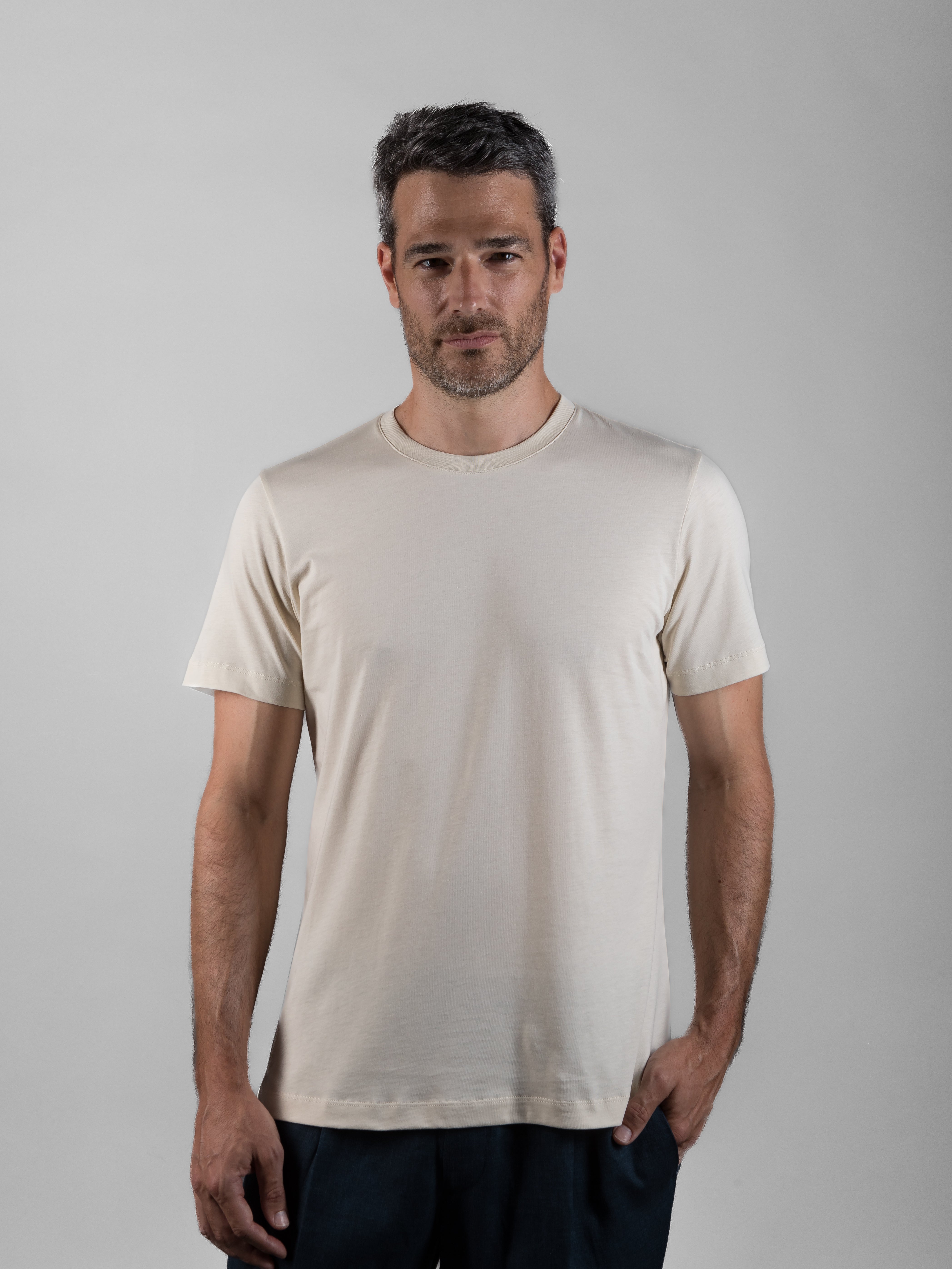 • SUPIMA® COTTON ROUND NECK T-SHIRT •