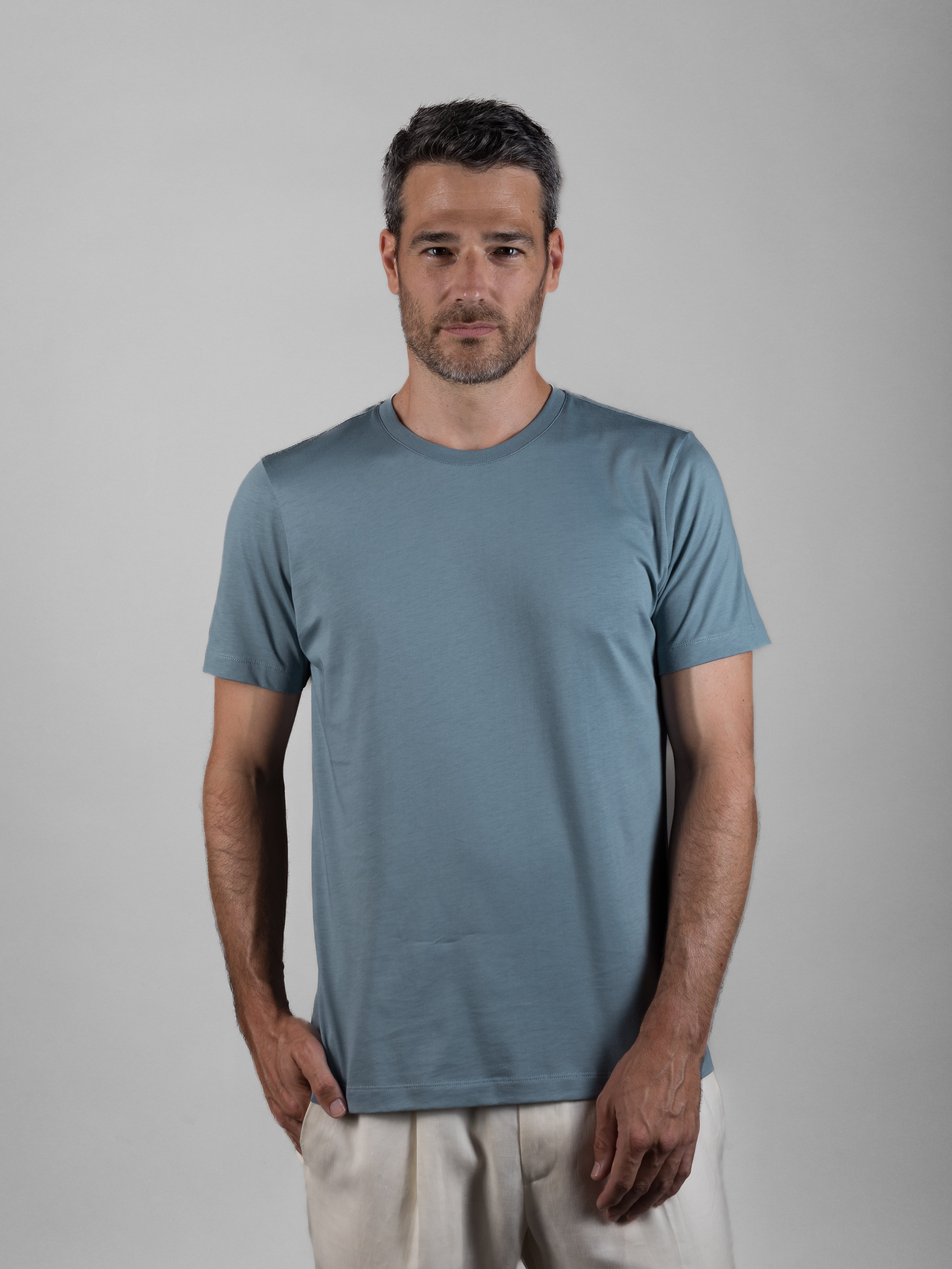 • SUPIMA® COTTON ROUND NECK T-SHIRT •