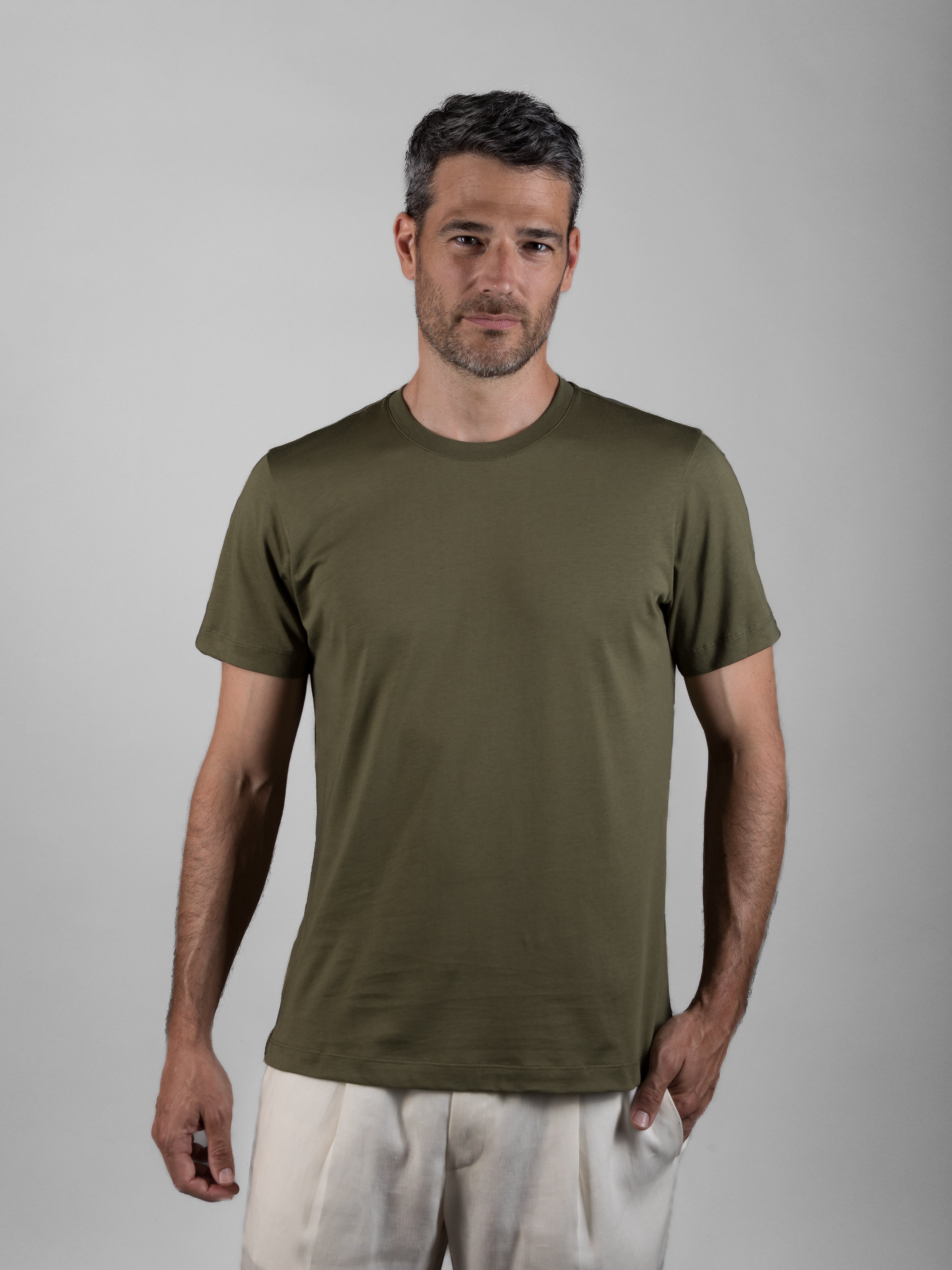 • SUPIMA® COTTON ROUND NECK T-SHIRT •