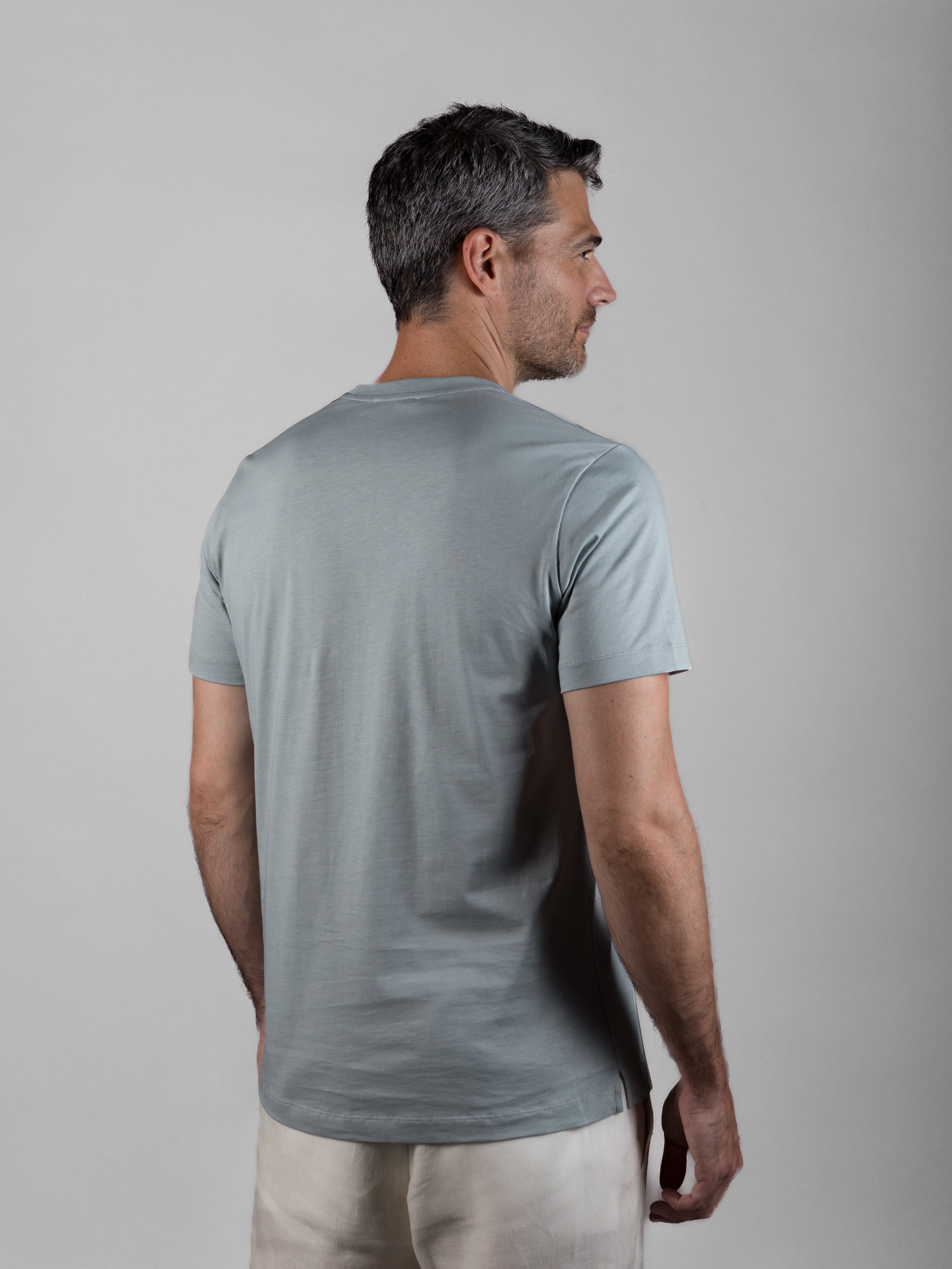 • SUPIMA® COTTON ROUND NECK T-SHIRT •