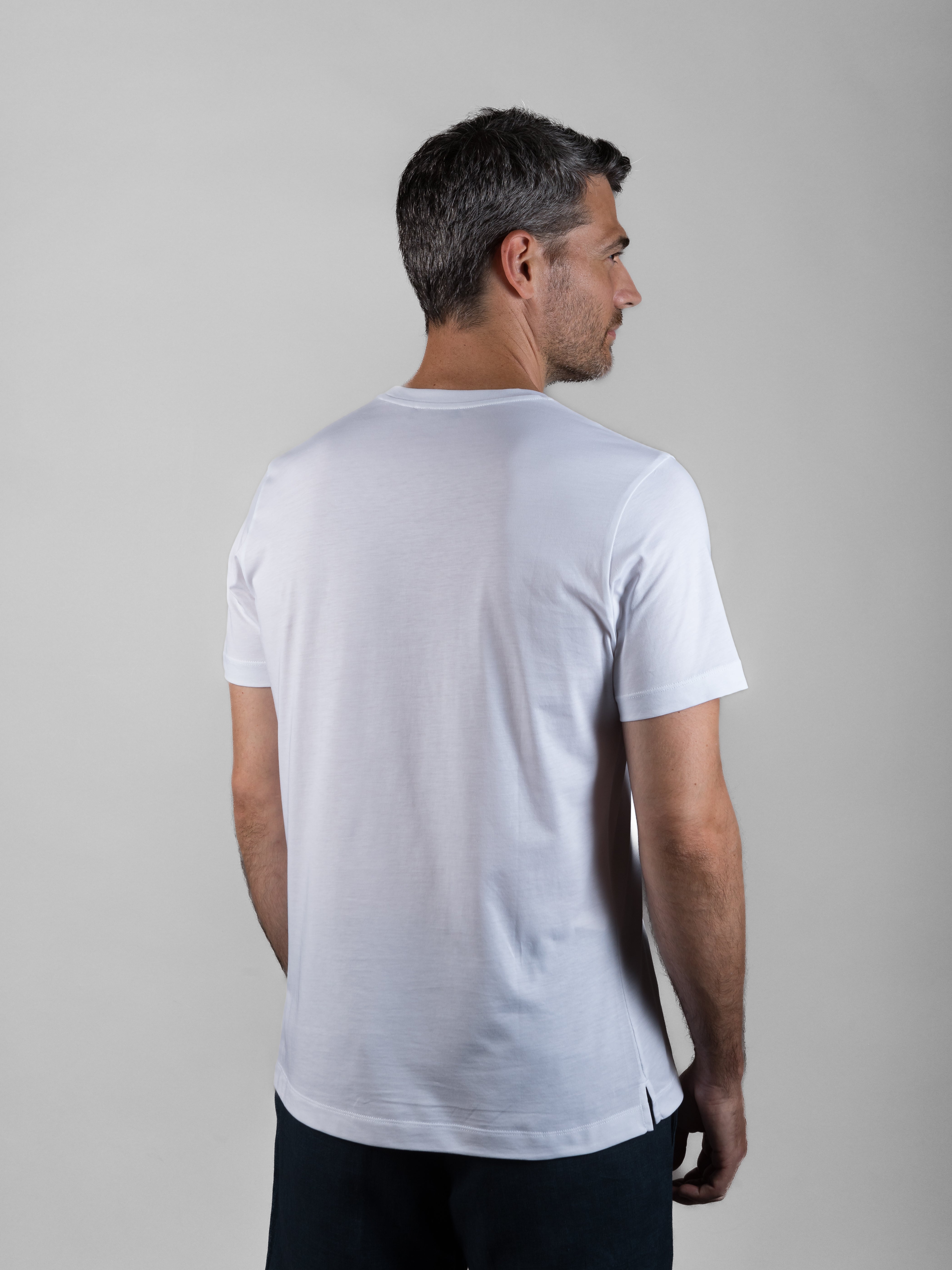 • SUPIMA® COTTON ROUND NECK T-SHIRT •